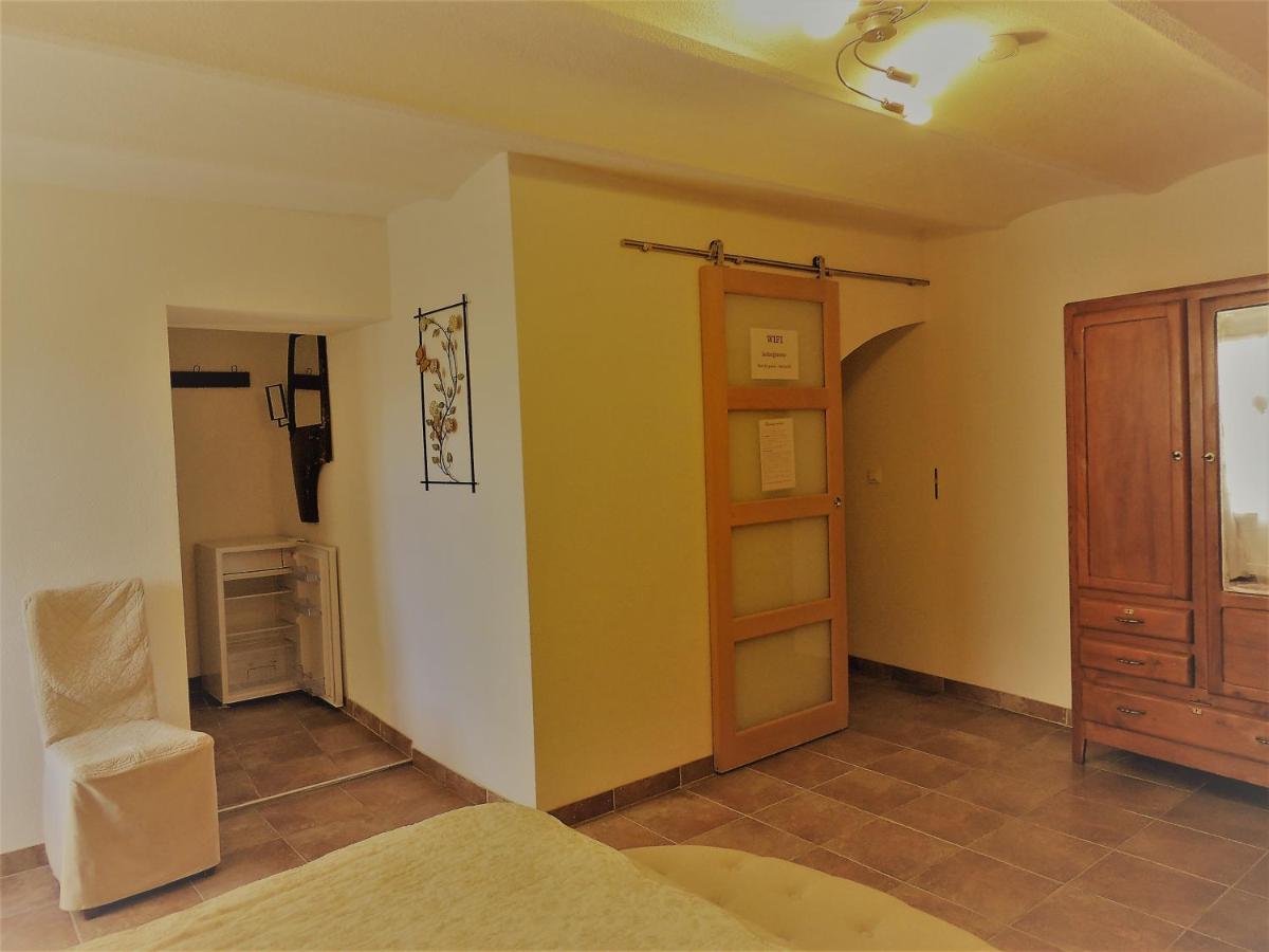 Chambres D'Hotes La Dorgisane Venterol  Luaran gambar
