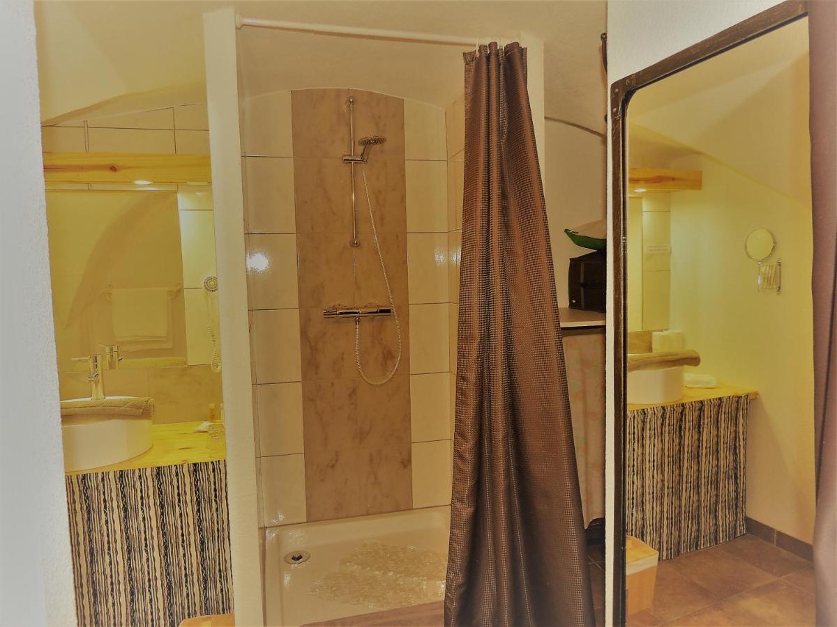 Chambres D'Hotes La Dorgisane Venterol  Luaran gambar