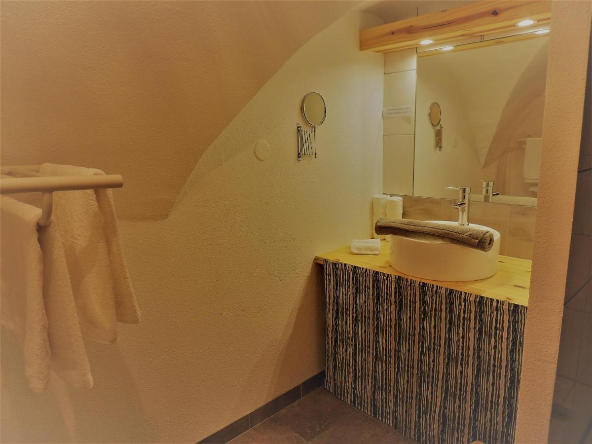 Chambres D'Hotes La Dorgisane Venterol  Luaran gambar